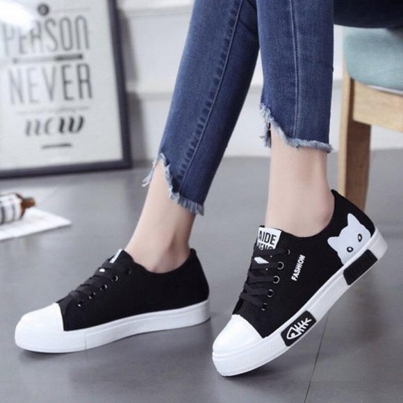 Women Sneakers Flat Cartoon Canvas Lace Up Casual - Picture 3 of 5
